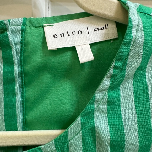 Entro striped top with button back closure - Picture 3 of 3